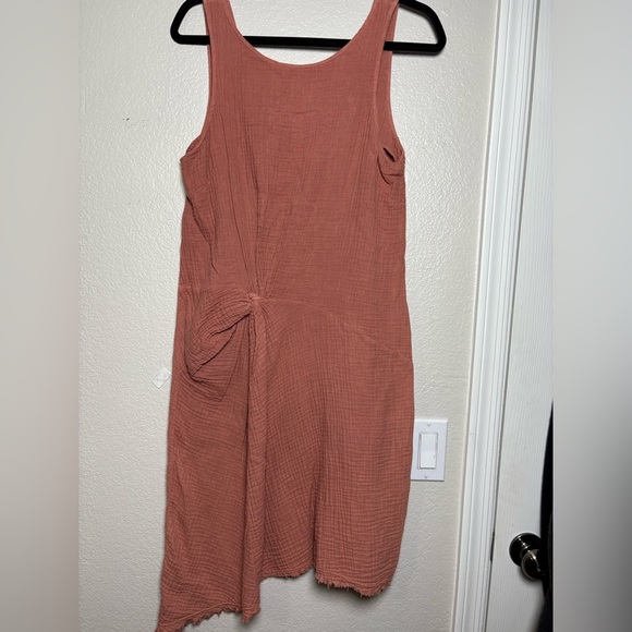 Amadi Shayna Rust Sleeveless Dress with Knot Detail. Slub Cotton. Size M, Travel - Picture 13 of 14